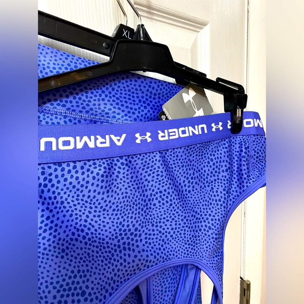Under Armour YXL Sports Bra and Legging Set, NWT